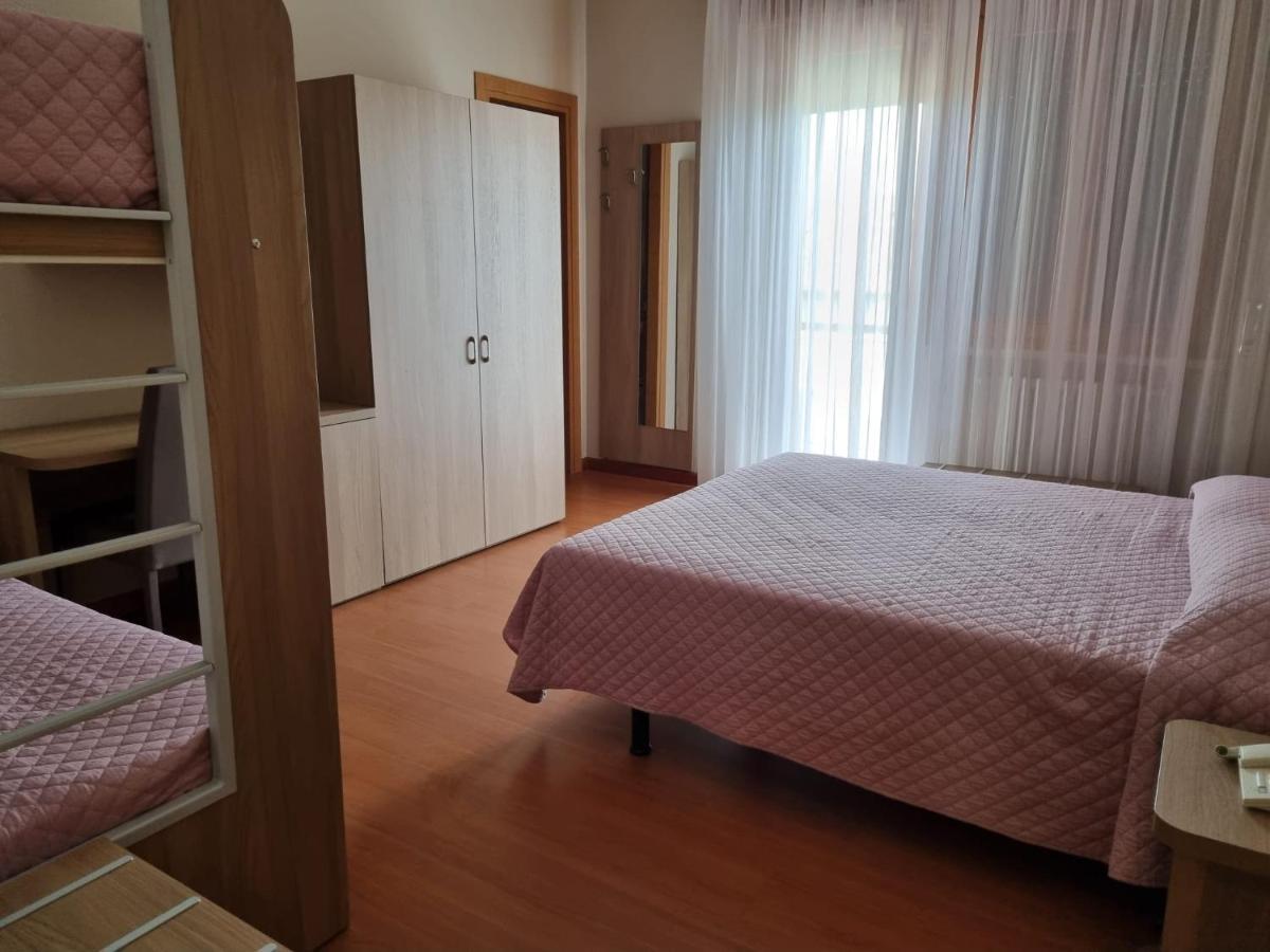 פסקיארה דל גארדה Hotel Fornaci מראה חיצוני תמונה
