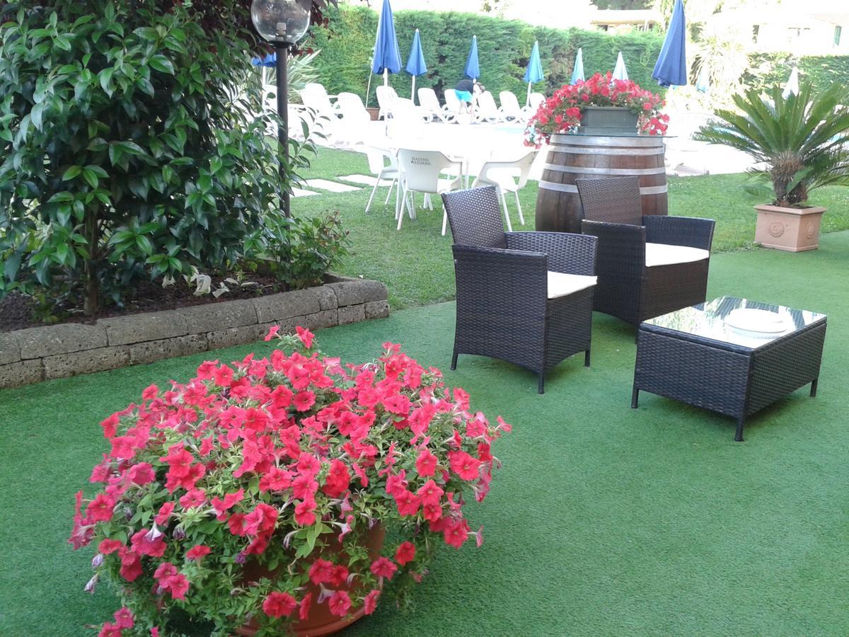 פסקיארה דל גארדה Hotel Fornaci מראה חיצוני תמונה